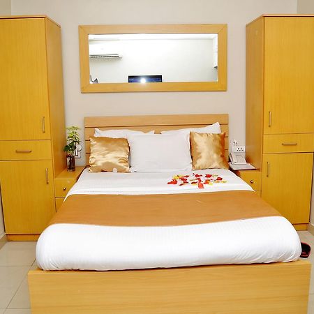 Primal Hotel Isaac John Gra Ikeja Exteriér fotografie