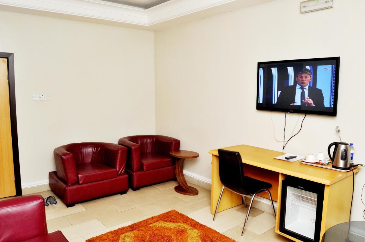 Primal Hotel Isaac John Gra Ikeja Exteriér fotografie