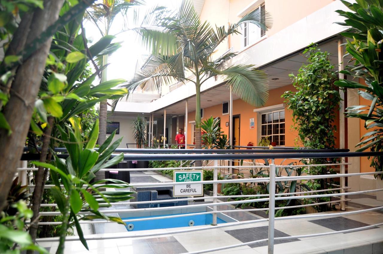 Primal Hotel Isaac John Gra Ikeja Exteriér fotografie