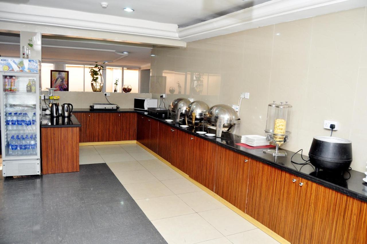 Primal Hotel Isaac John Gra Ikeja Exteriér fotografie